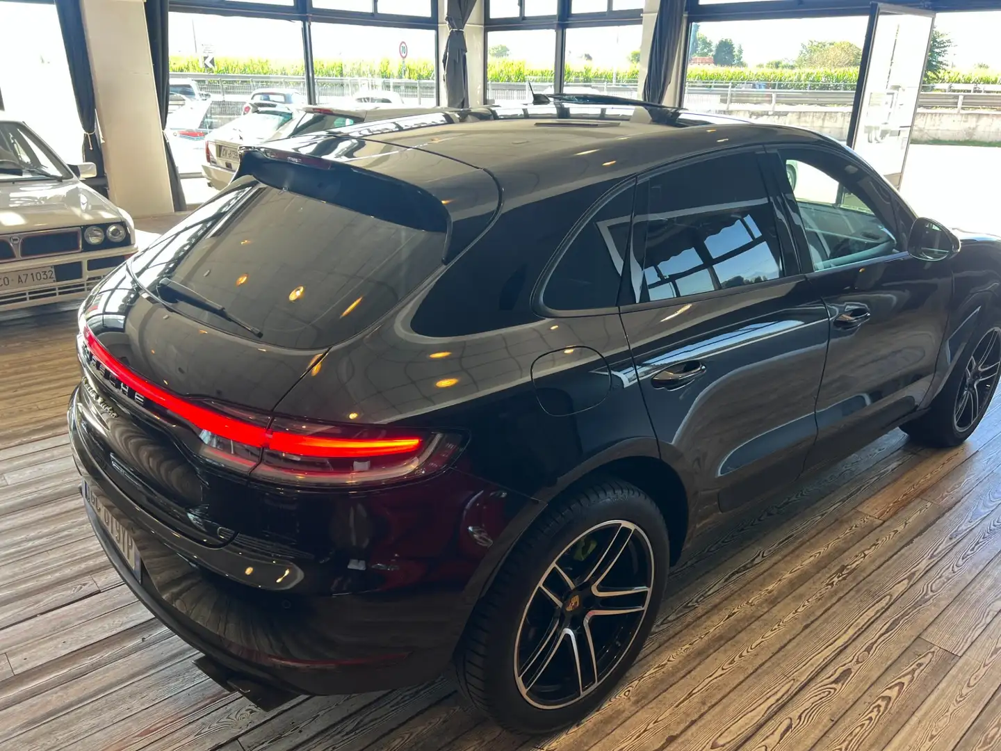 Porsche Macan 2.0 TURBO/MOTORE NUOVO 33.000KM! Noir - 1
