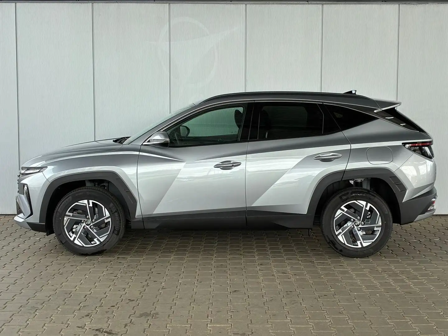 Hyundai TUCSON HEV 2WD Comfort Plus / Soundsystem ACC Sitz + ... Silber - 2