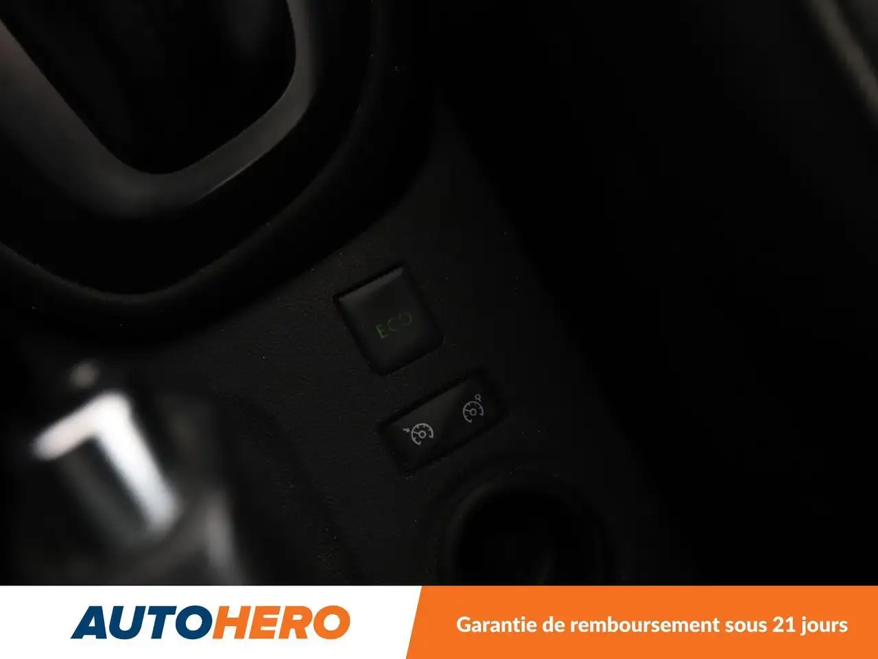Renault Captur — photo 30