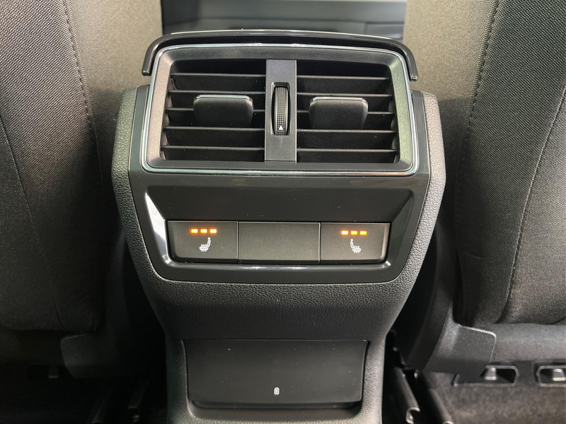 Skoda Karoq Selection 2.0 TDI DSG 4x4 AHK+Navi+ACC+Cam+Wint... — photo 16