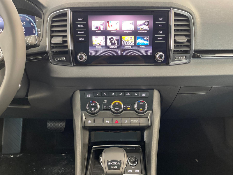 Skoda Karoq Selection 2.0 TDI DSG 4x4 AHK+Navi+ACC+Cam+Wint... — photo 7