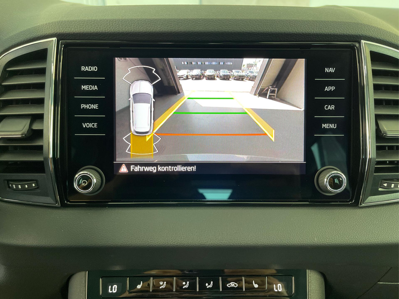 Skoda Karoq Selection 2.0 TDI DSG 4x4 AHK+Navi+ACC+Cam+Wint... — photo 20
