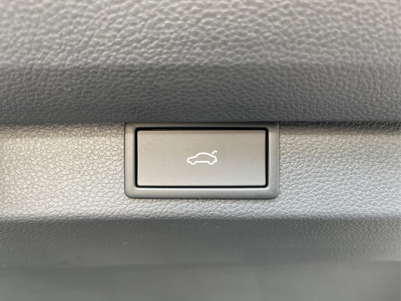 Skoda Karoq Selection 2.0 TDI DSG 4x4 AHK+Navi+ACC+Cam+Wint... — photo 19