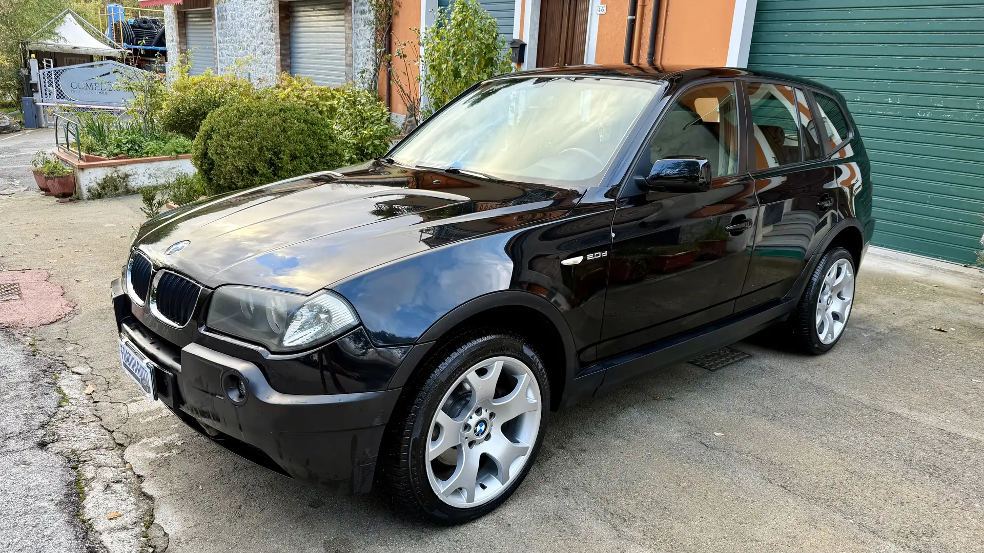 BMW X3 2.0d Futura - 1