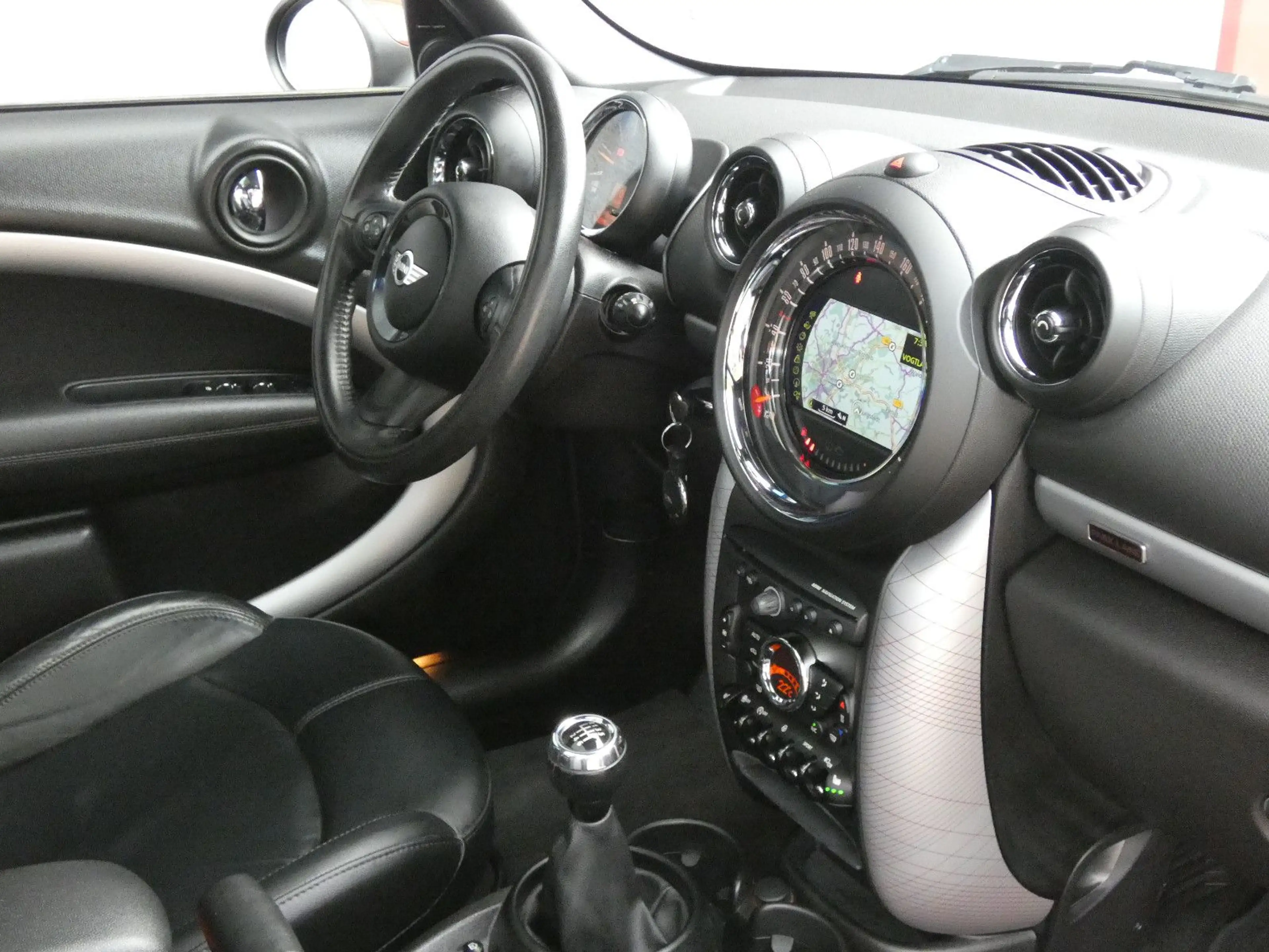 MINI Cooper SD Countryman Park Lane Chili — photo 22