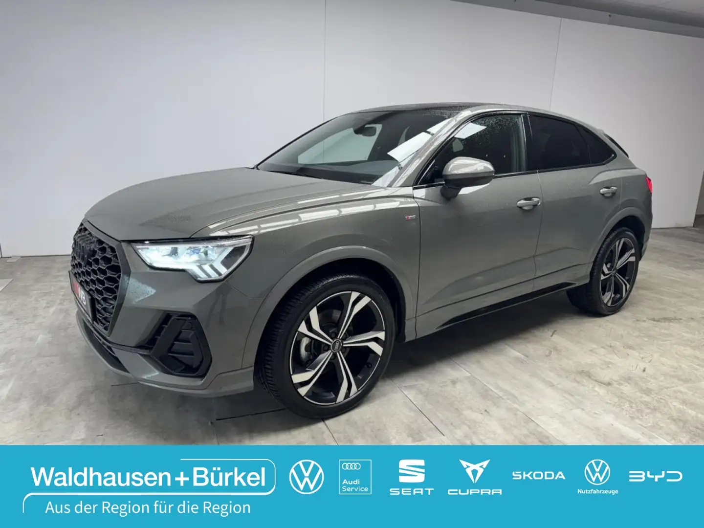 Audi Q3 Sportback 35 TFSI S line Panorama+Kamera+Sonos Grau - 1