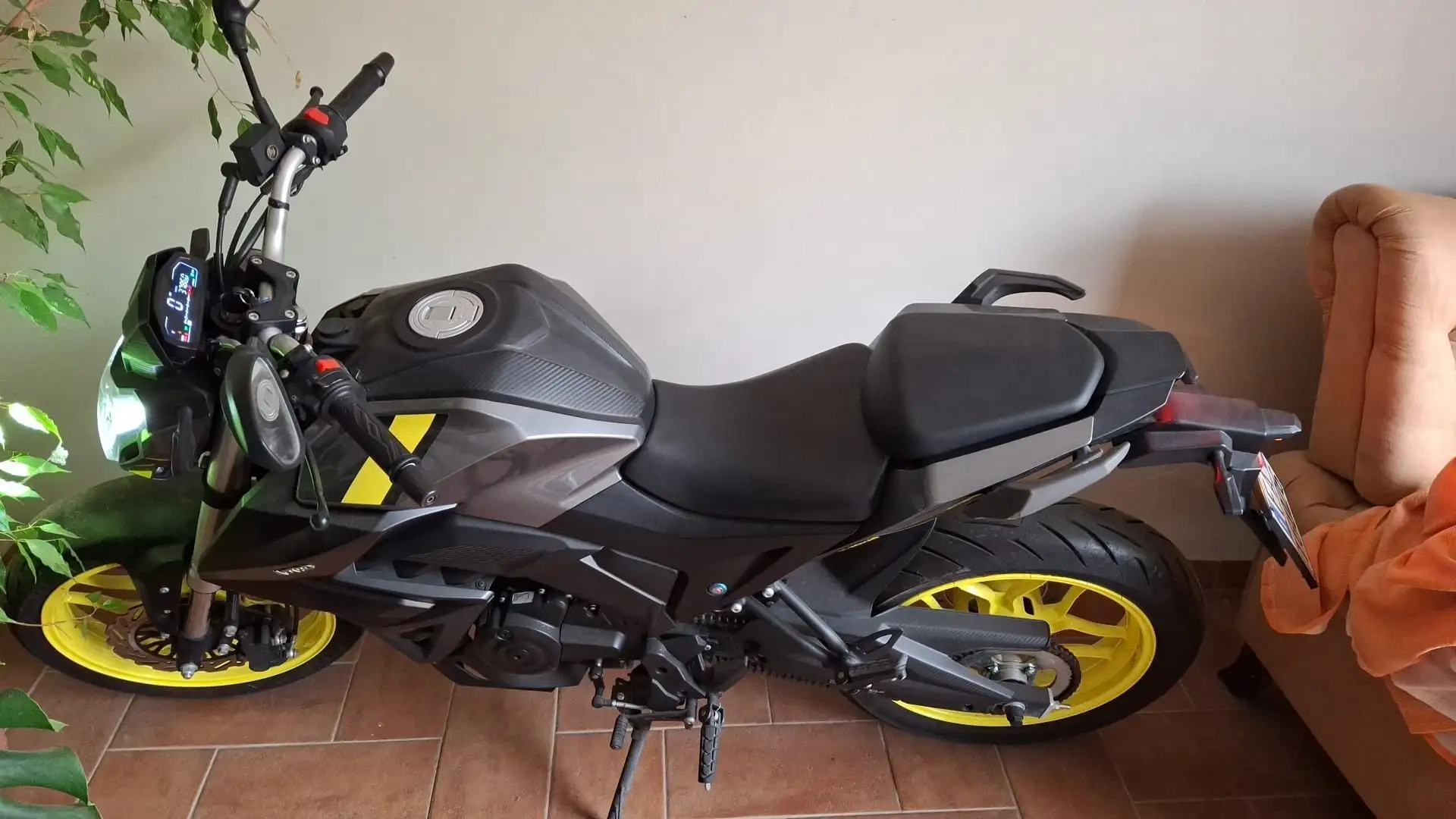 Motron Nomad 125 Jaune - 2