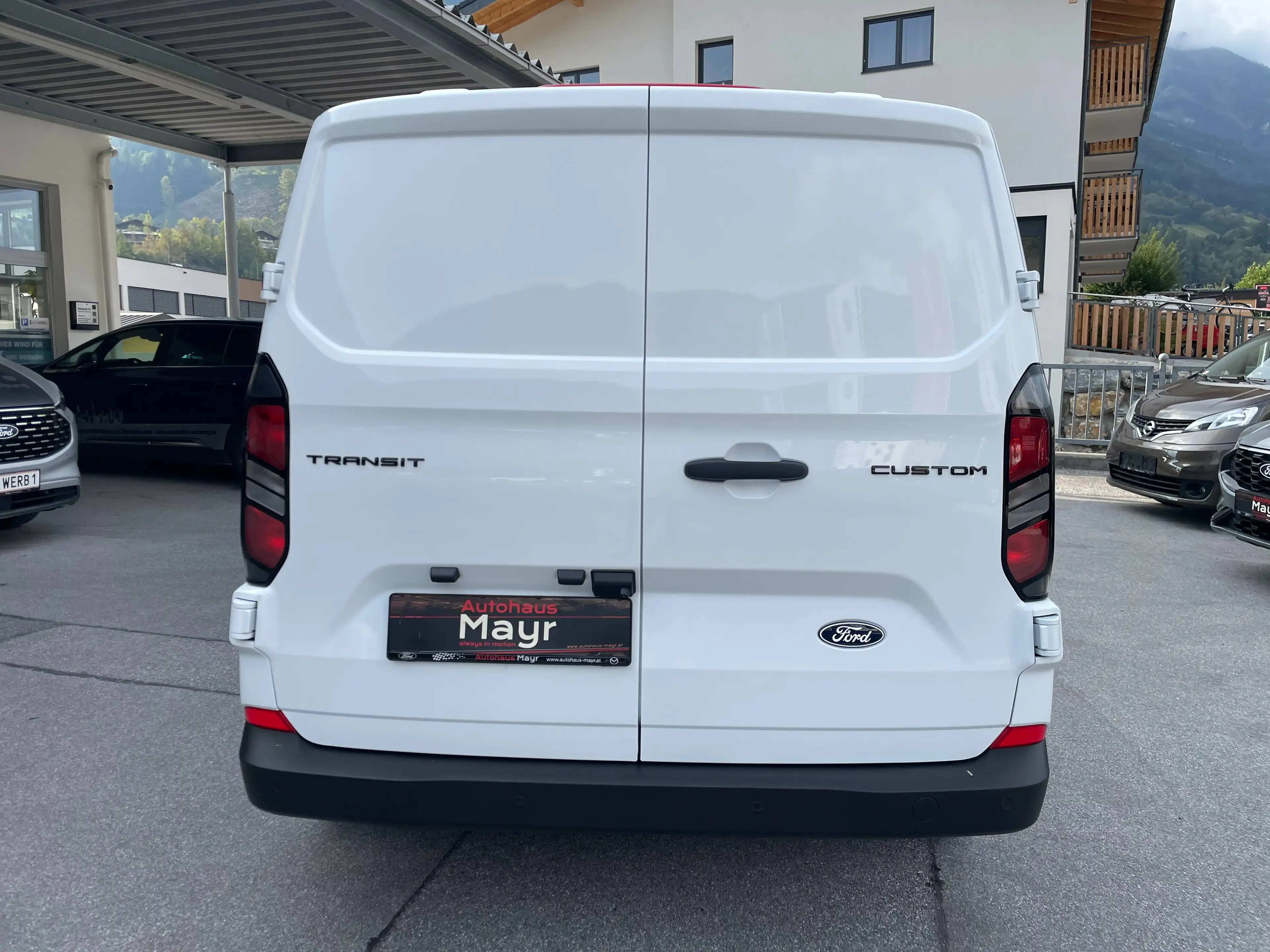 Ford Transit Custom 320 L2 Trend FWD — photo 10