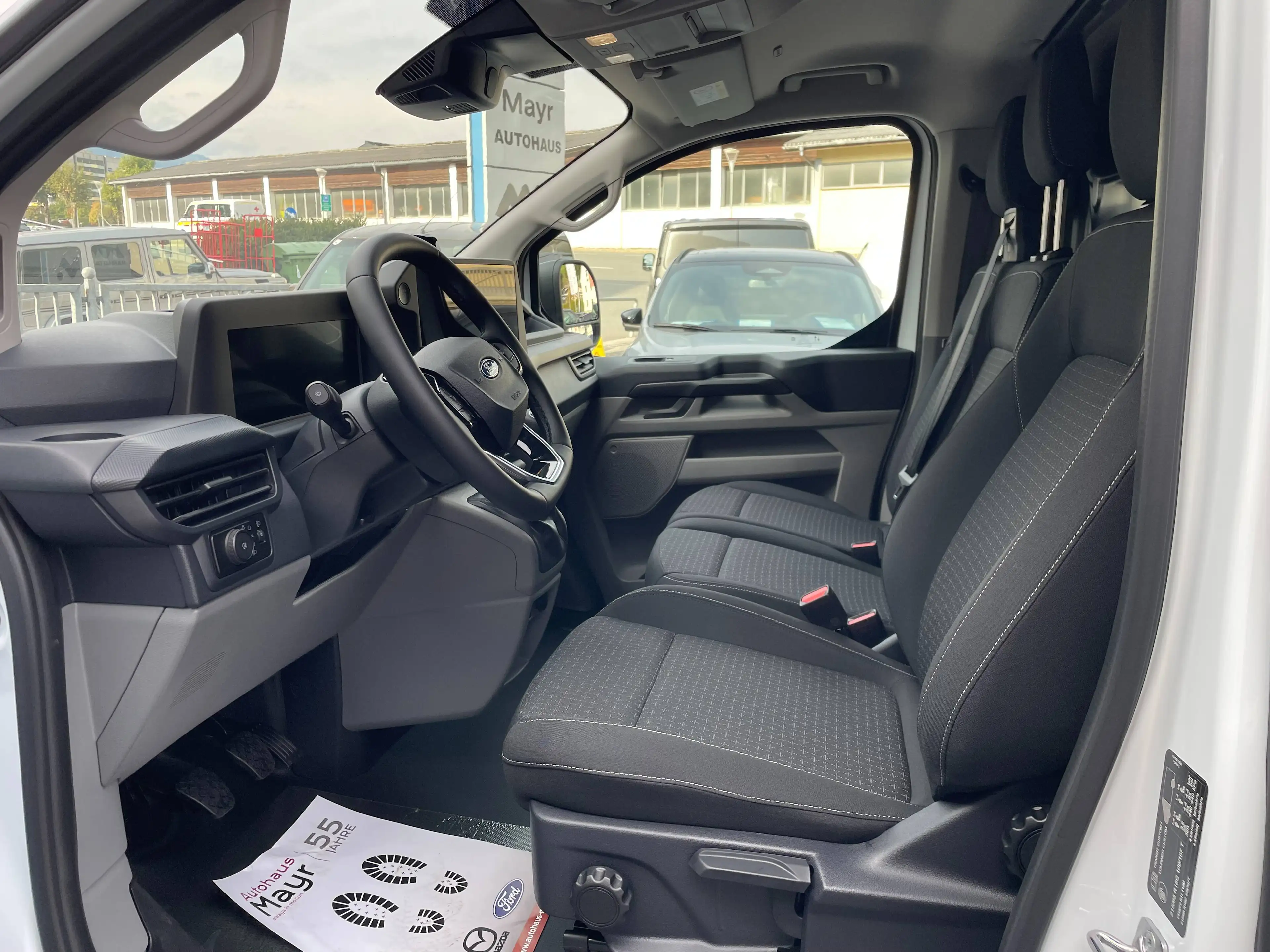 Ford Transit Custom 320 L2 Trend FWD — photo 12