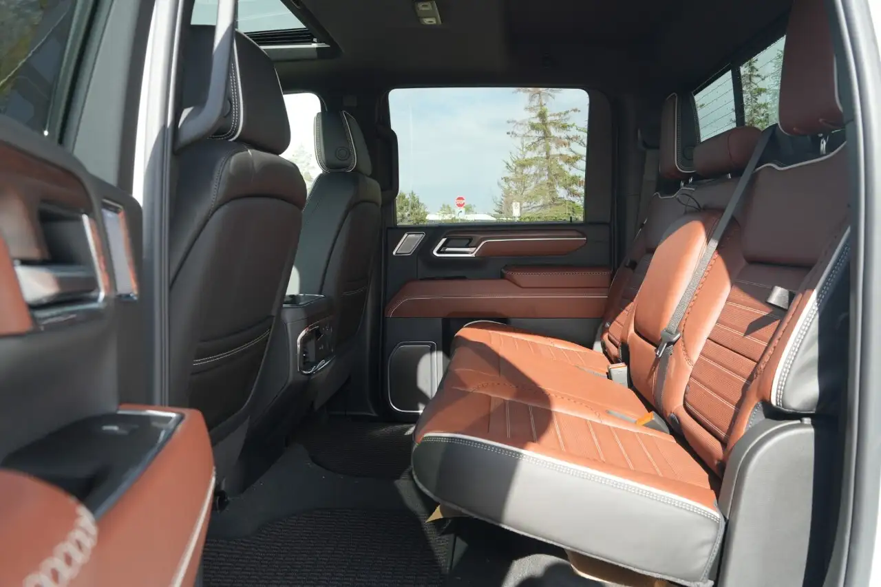 GMC Sierra 3500HD снимка GMC Sierra 3500HD