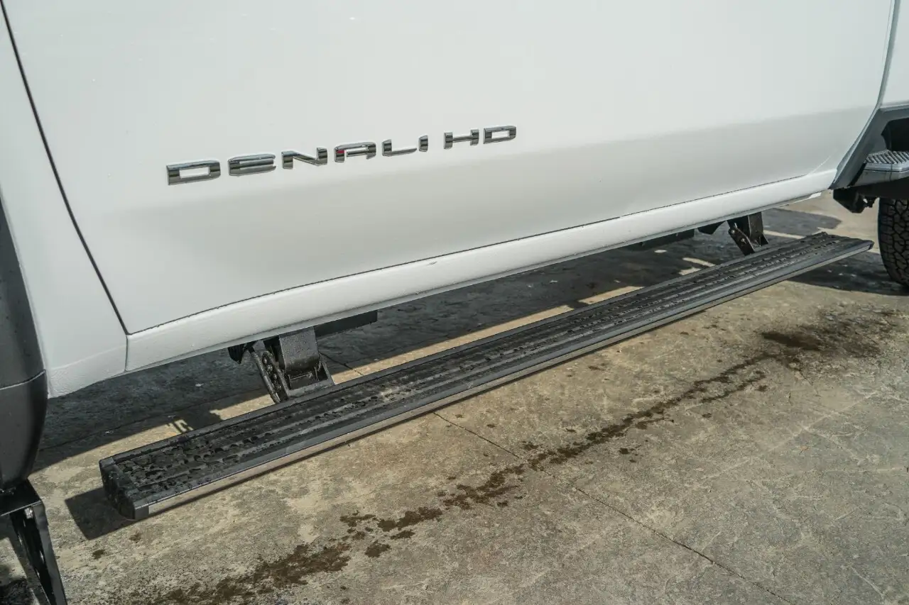 GMC Sierra 3500HD снимка GMC Sierra 3500HD