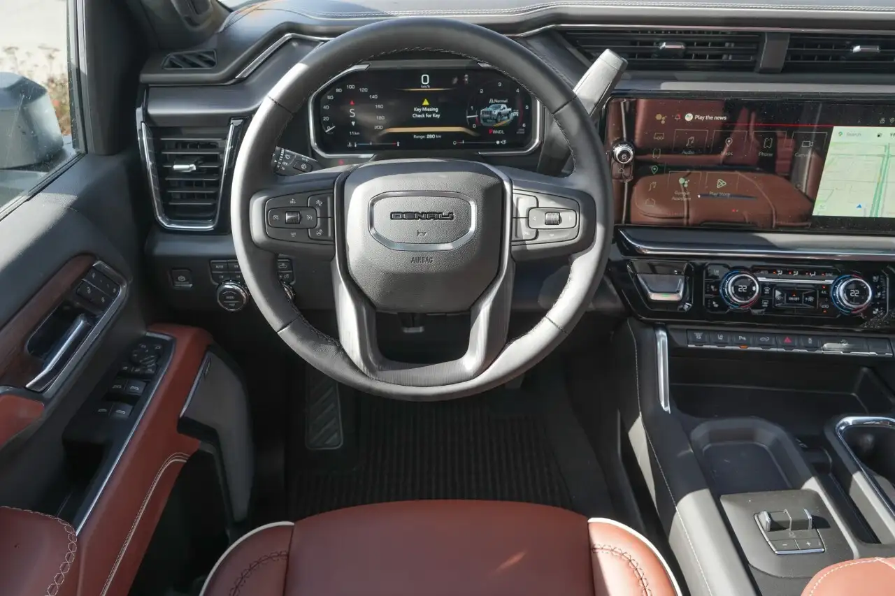 GMC Sierra 3500HD снимка GMC Sierra 3500HD