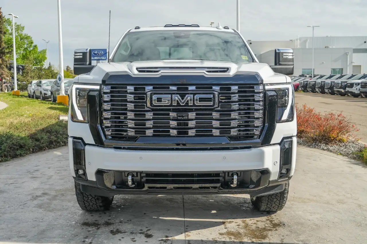 GMC Sierra 3500HD снимка GMC Sierra 3500HD