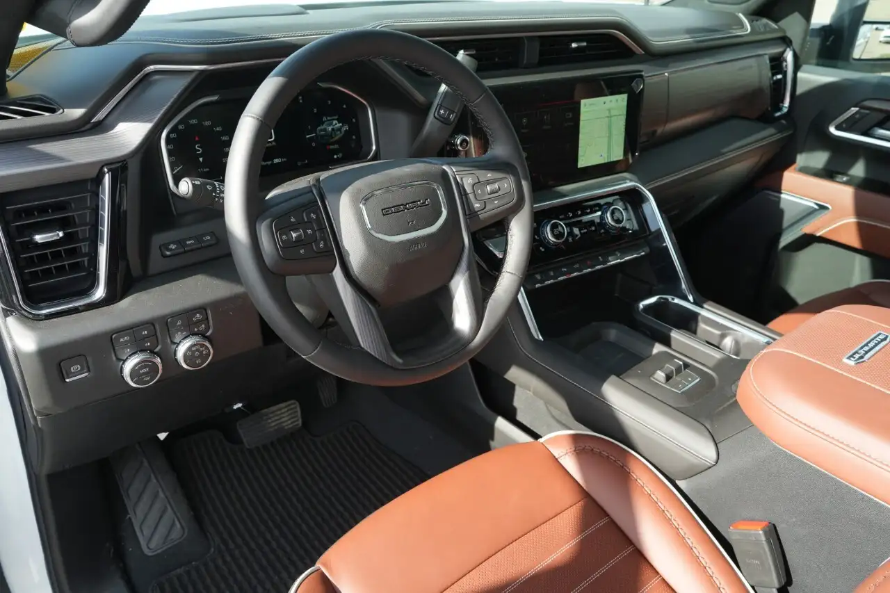 GMC Sierra 3500HD снимка GMC Sierra 3500HD
