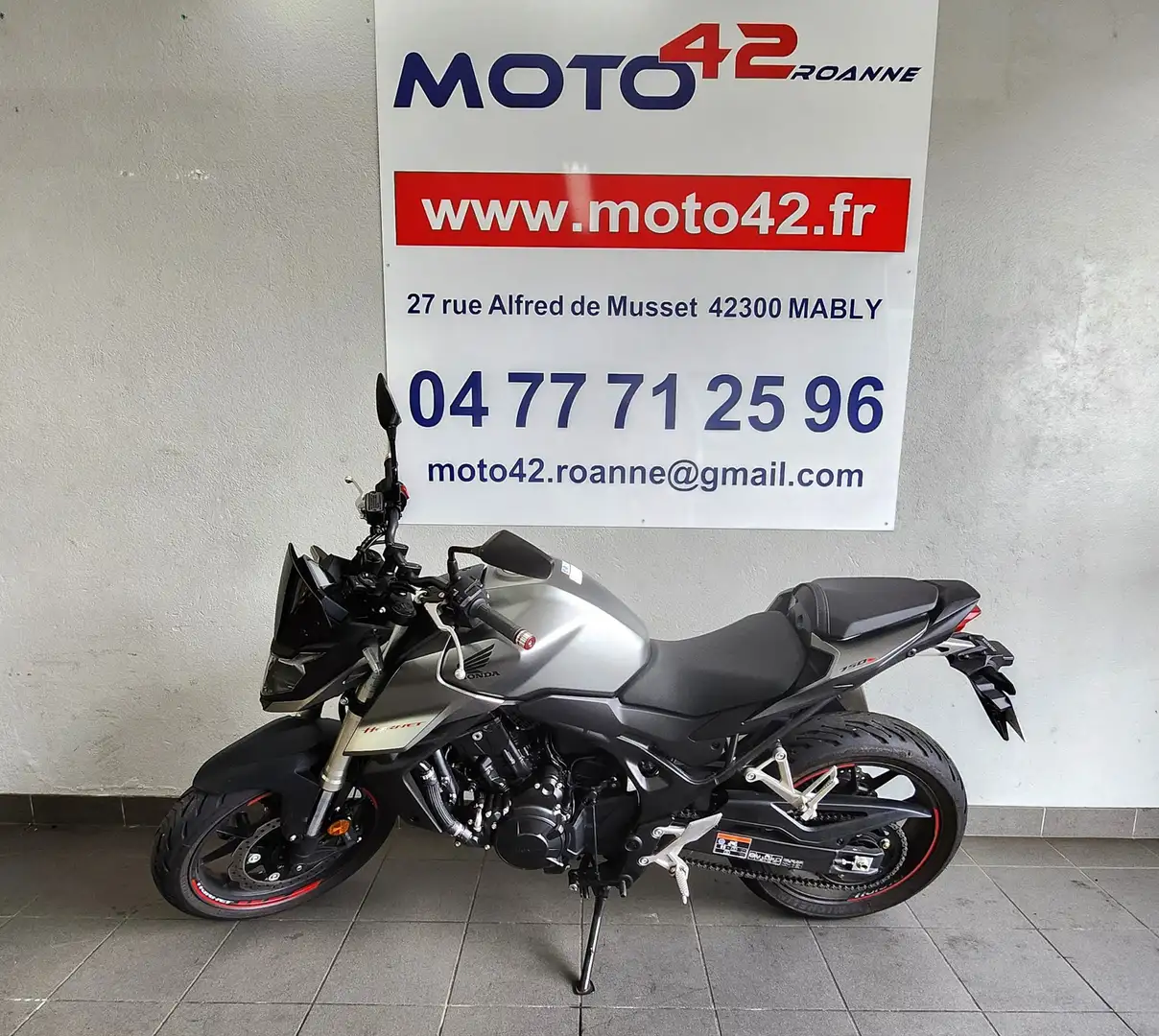 Honda Hornet Gris - 1