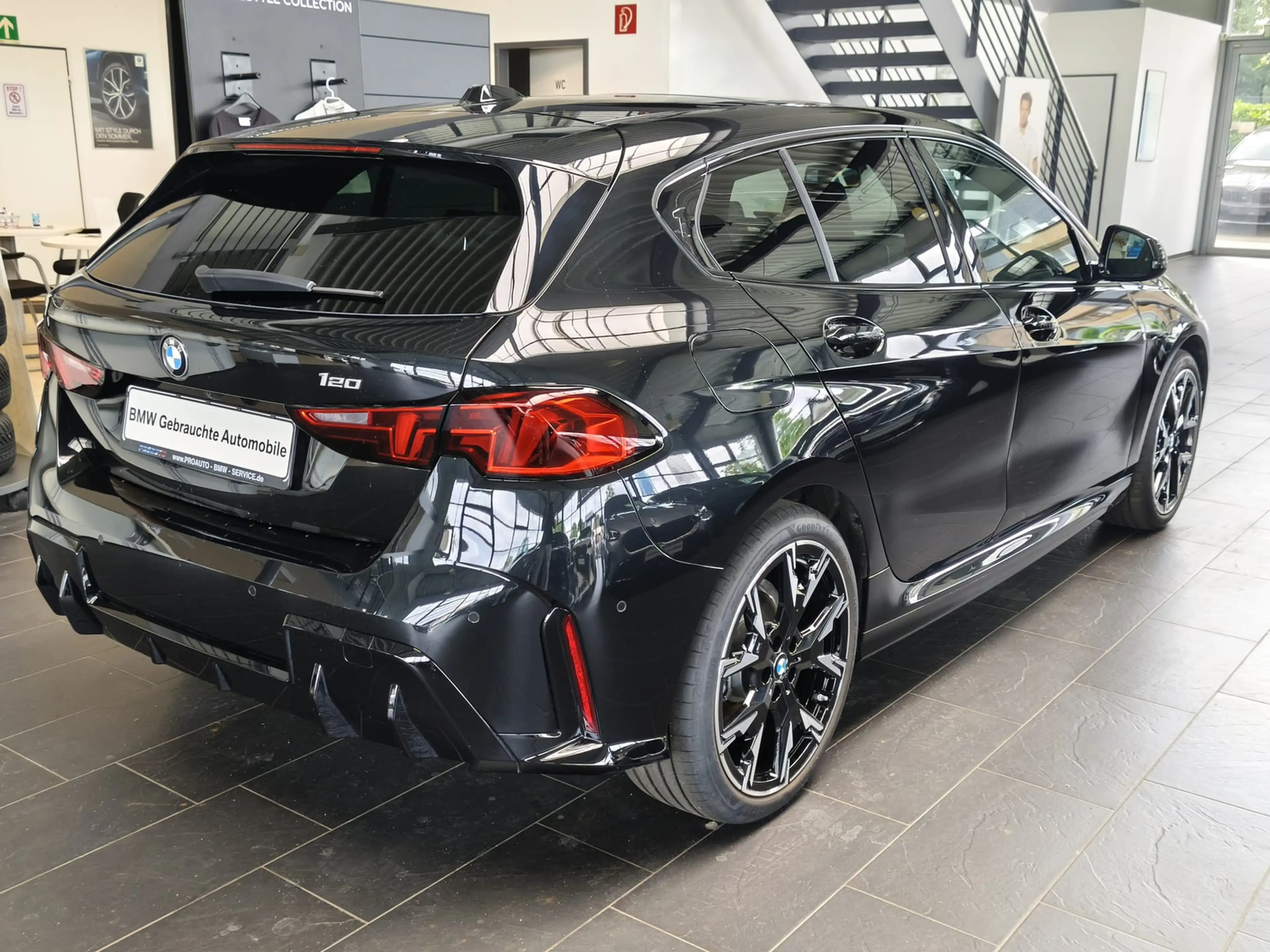BMW 120 i M Sport PANO/Dr.As+/19"/ACC — photo 7