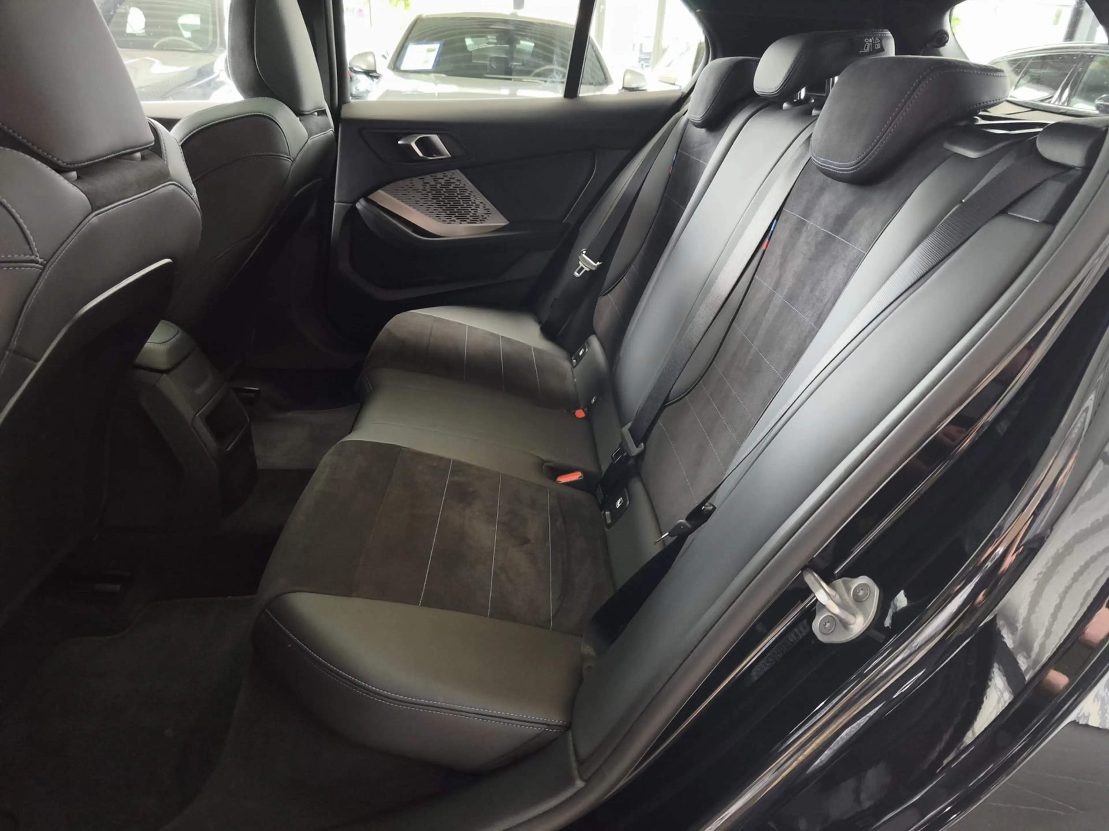 BMW 120 i M Sport PANO/Dr.As+/19"/ACC — photo 15