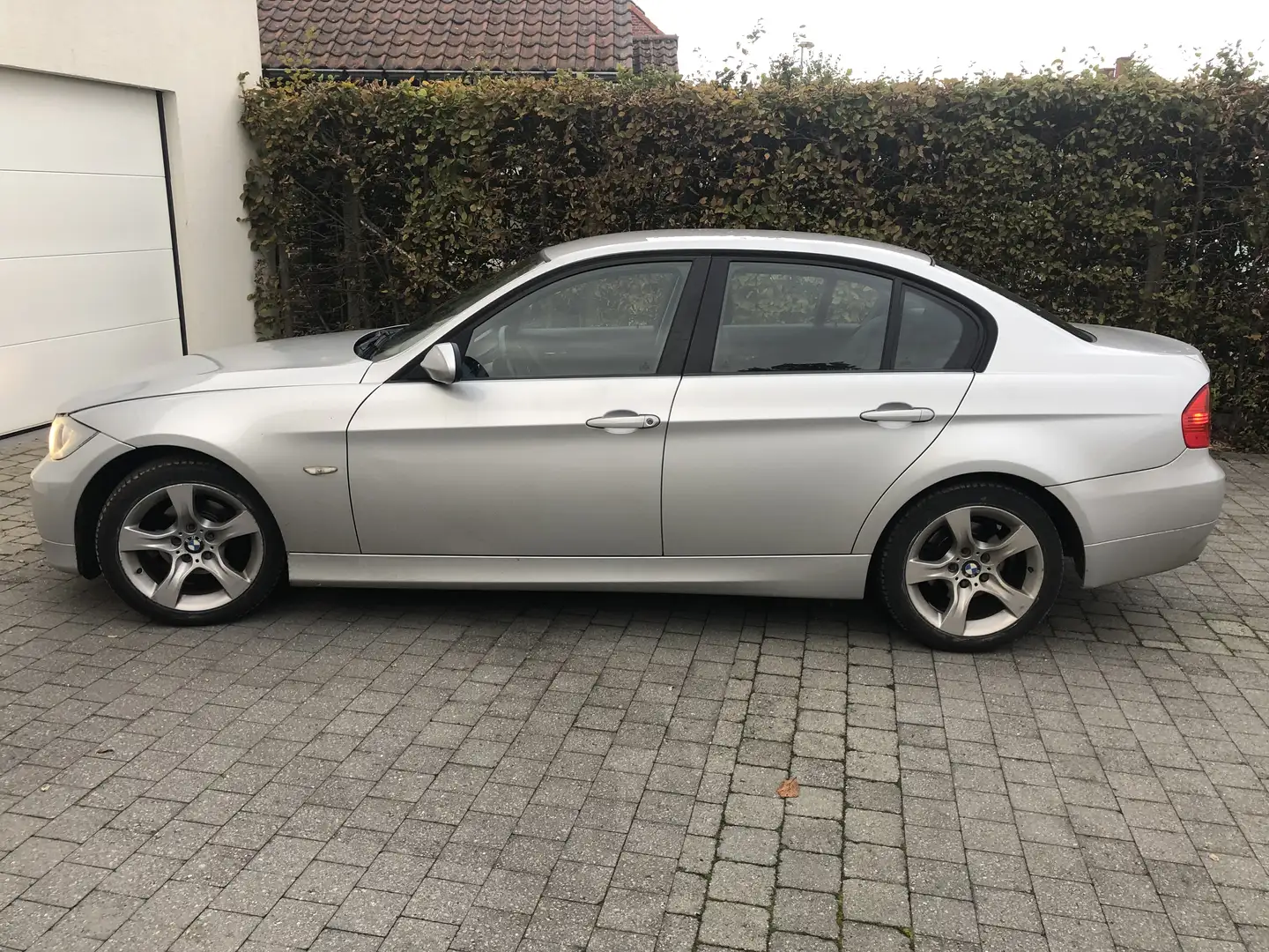 BMW 318 318d - 2