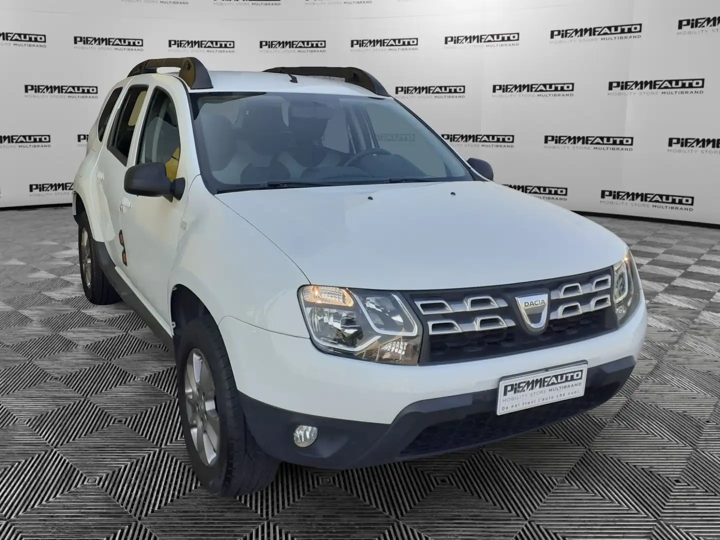 Dacia Duster 1.6 110CV 4x2 GPL Lauréate Weiß - 1