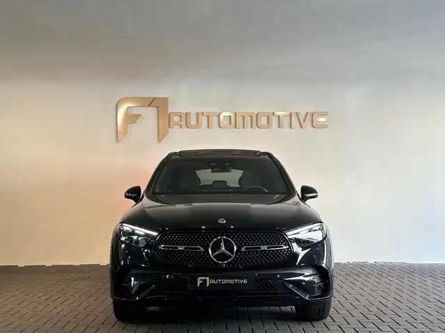 Mercedes-Benz GLC view 9