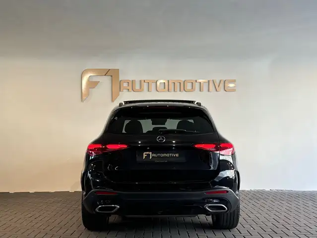 Mercedes-Benz GLC view 11