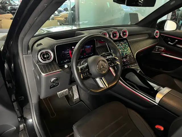 Mercedes-Benz GLC view 5