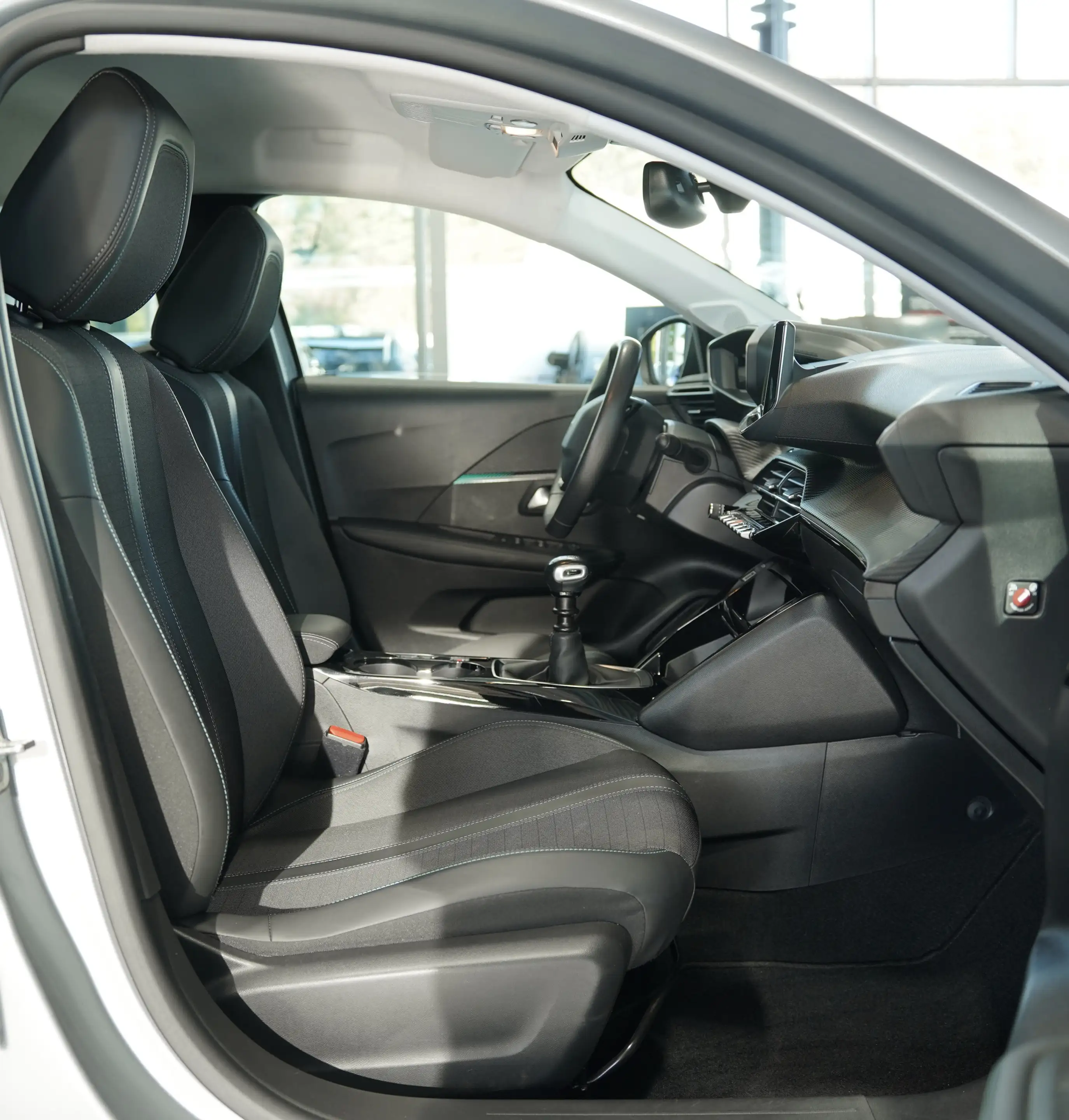Peugeot 208 Allure Pack *DAB *Navi *Display *180° *Klima — photo 13