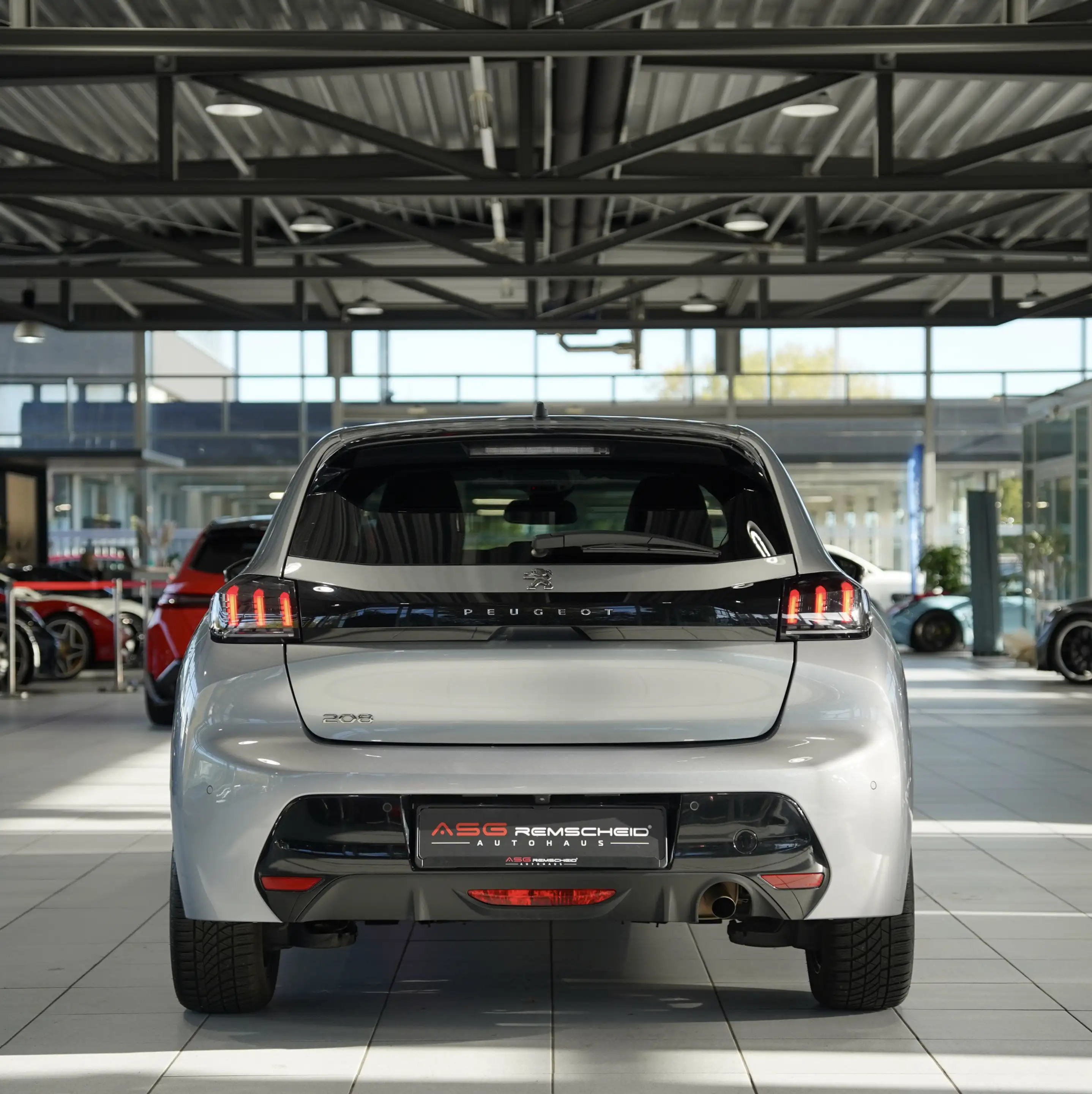 Peugeot 208 Allure Pack *DAB *Navi *Display *180° *Klima — photo 8