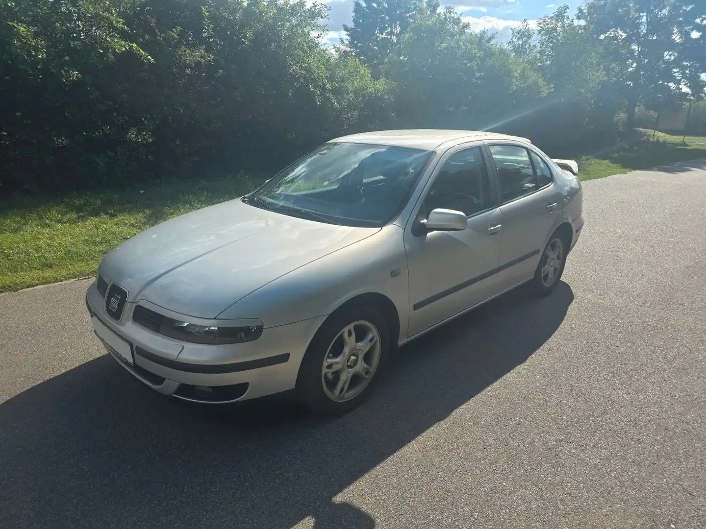 SEAT Toledo Executive V5 2.3 110KW an Bastler Silber - 2