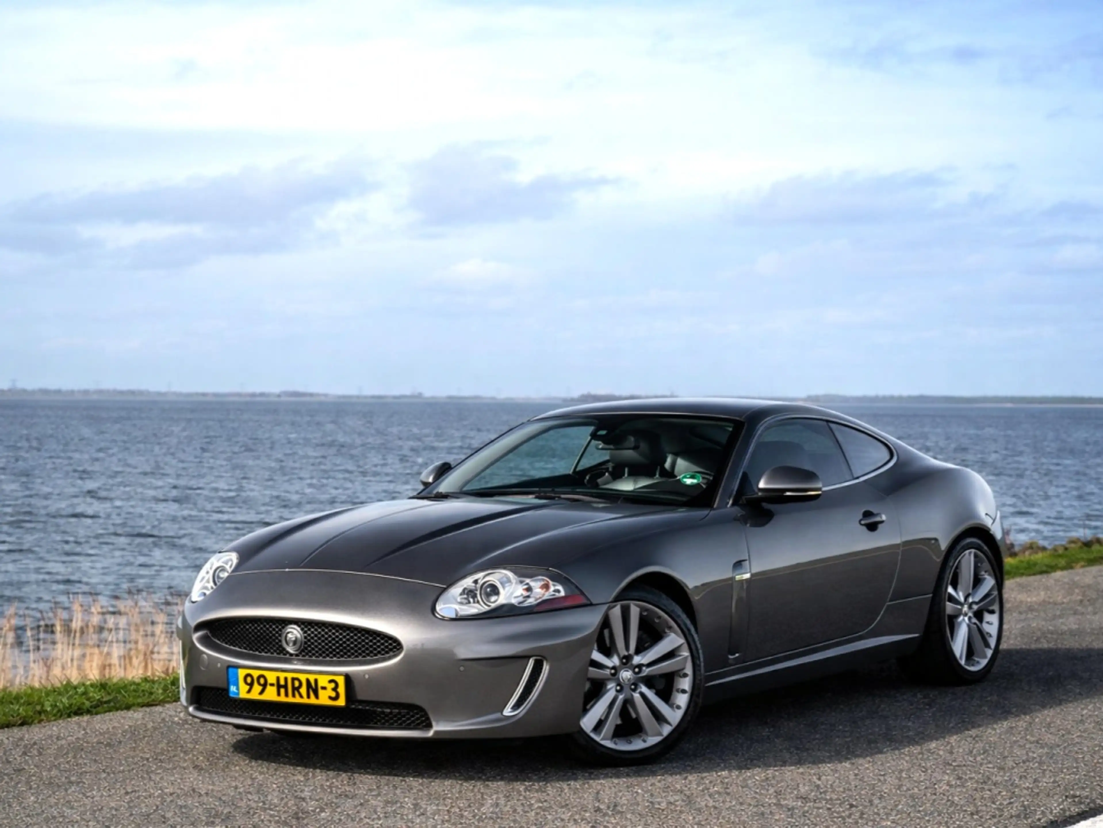 Jaguar XK 5.0 V8 Coupé Portfolio B&W ACC NL/NAP — photo 8