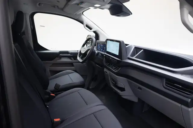 Ford Transit Custom view 4
