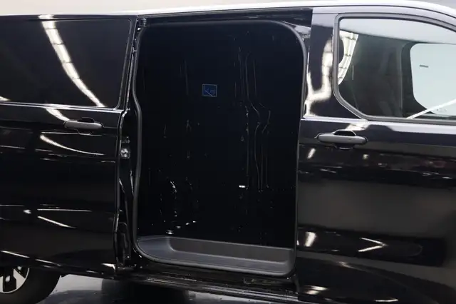 Ford Transit Custom view 16