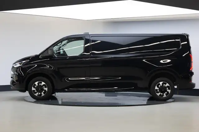 Ford Transit Custom view 19