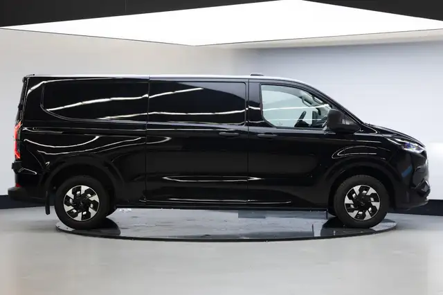 Ford Transit Custom view 20