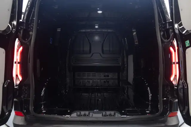 Ford Transit Custom view 15