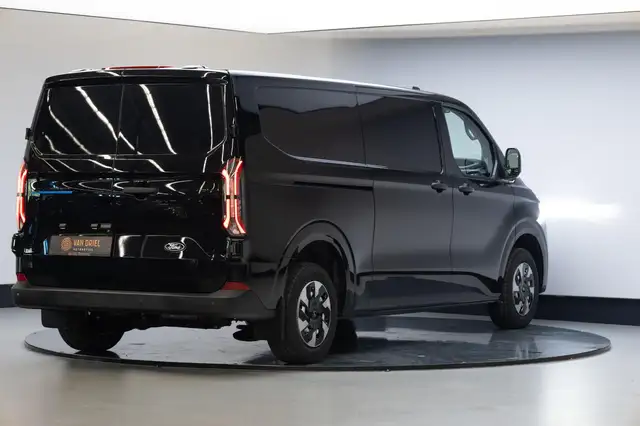 Ford Transit Custom view 14