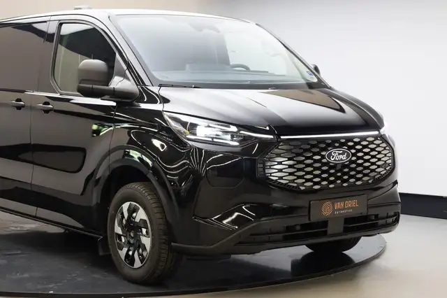 Ford Transit Custom view 3