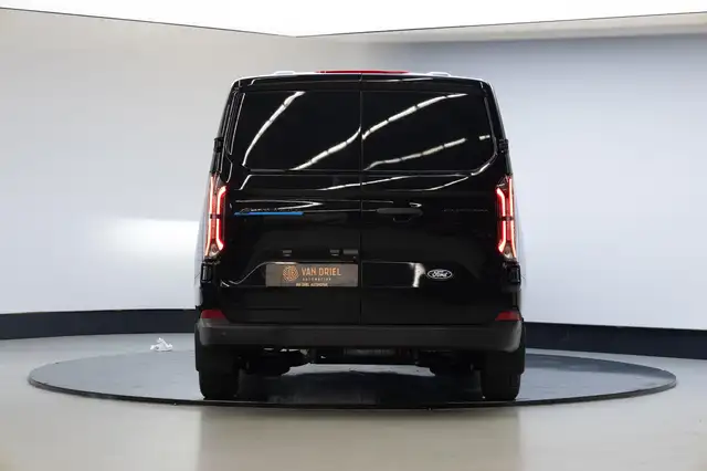 Ford Transit Custom view 18