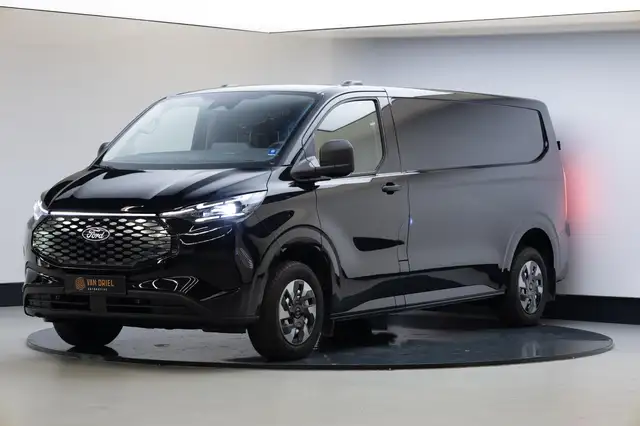 Ford Transit Custom view 13