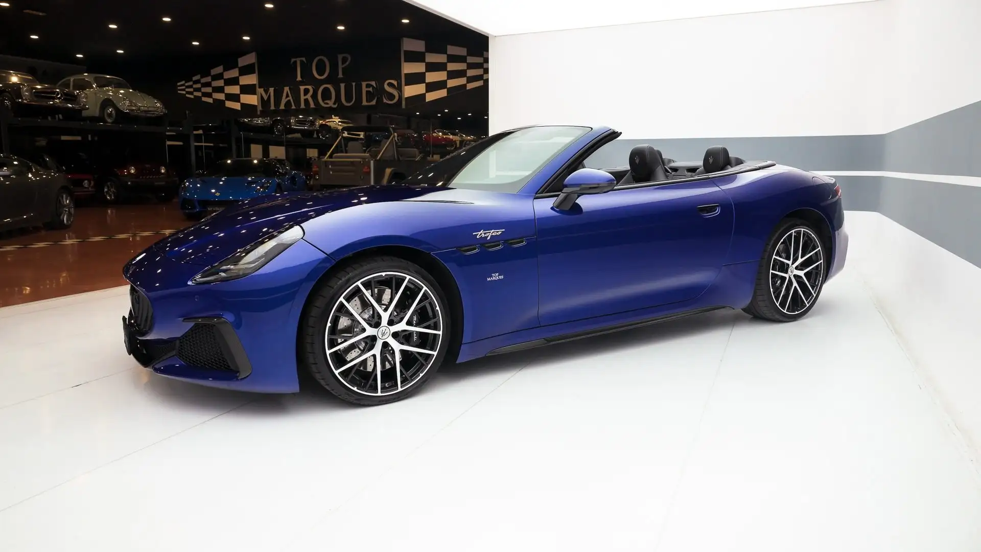 Maserati GranCabrio V6 550 CV AWD Trofeo Kék - 1