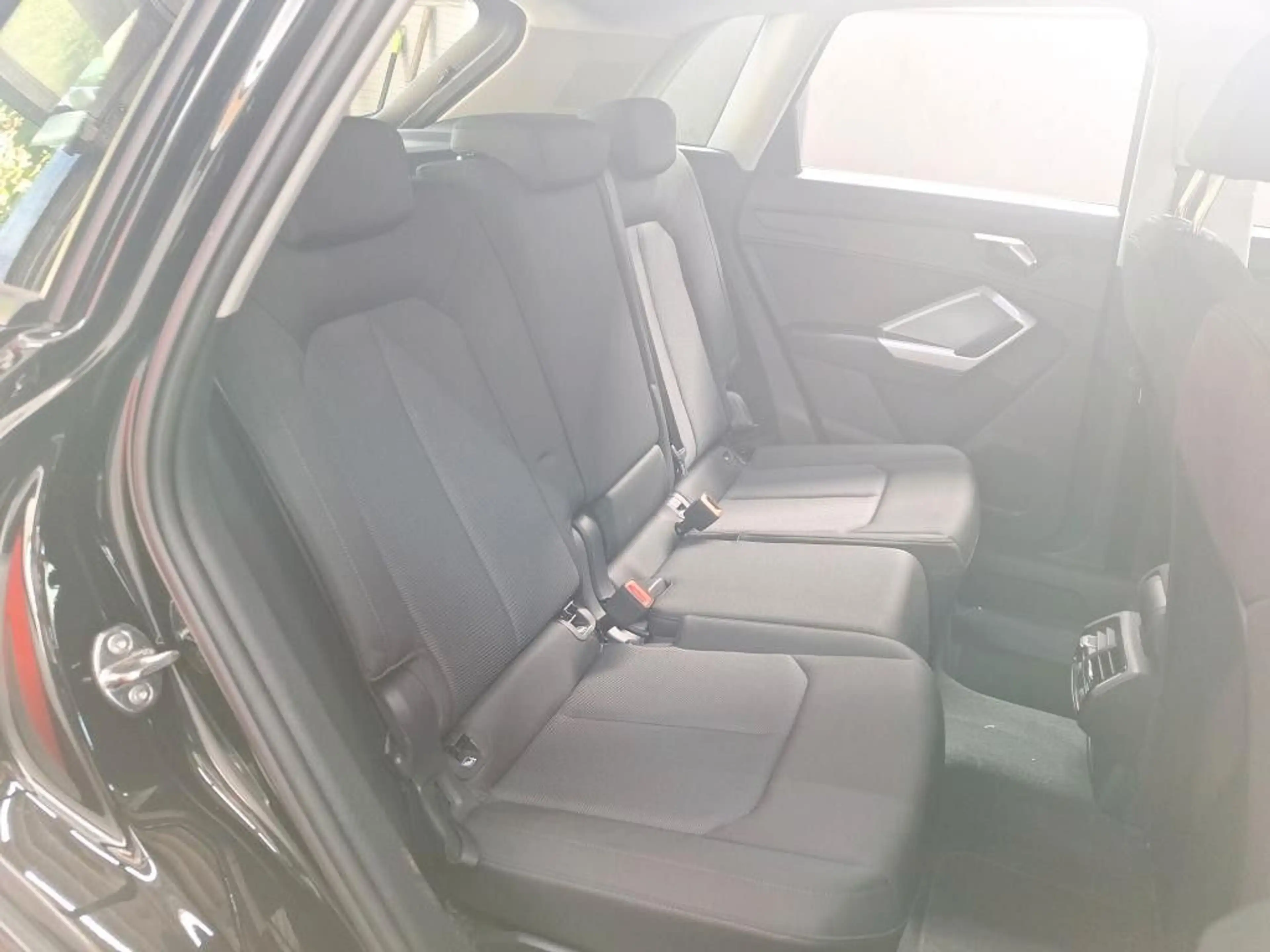 Audi Q3 35 TDI advanced Aut. Navi PDC SHZ ACC — photo 6