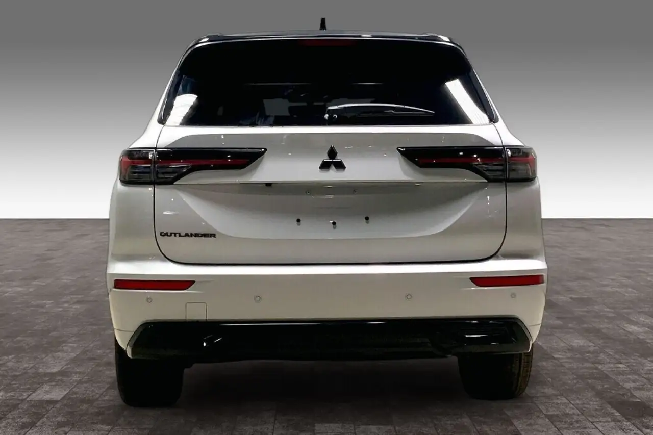 Mitsubishi Outlander photo Mitsubishi Outlander