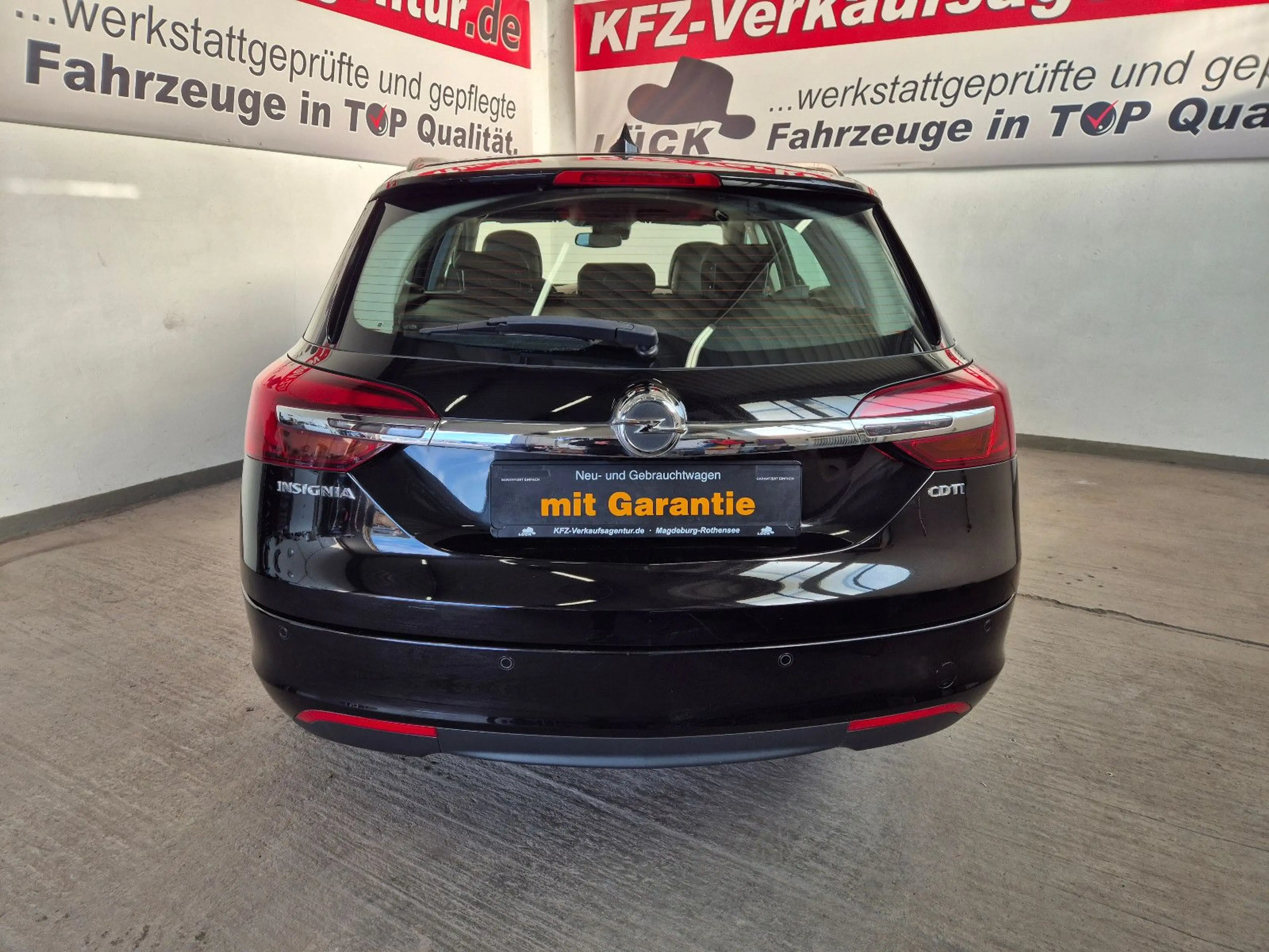 Opel Insignia A Sports Tourer Business Innovation — photo 13