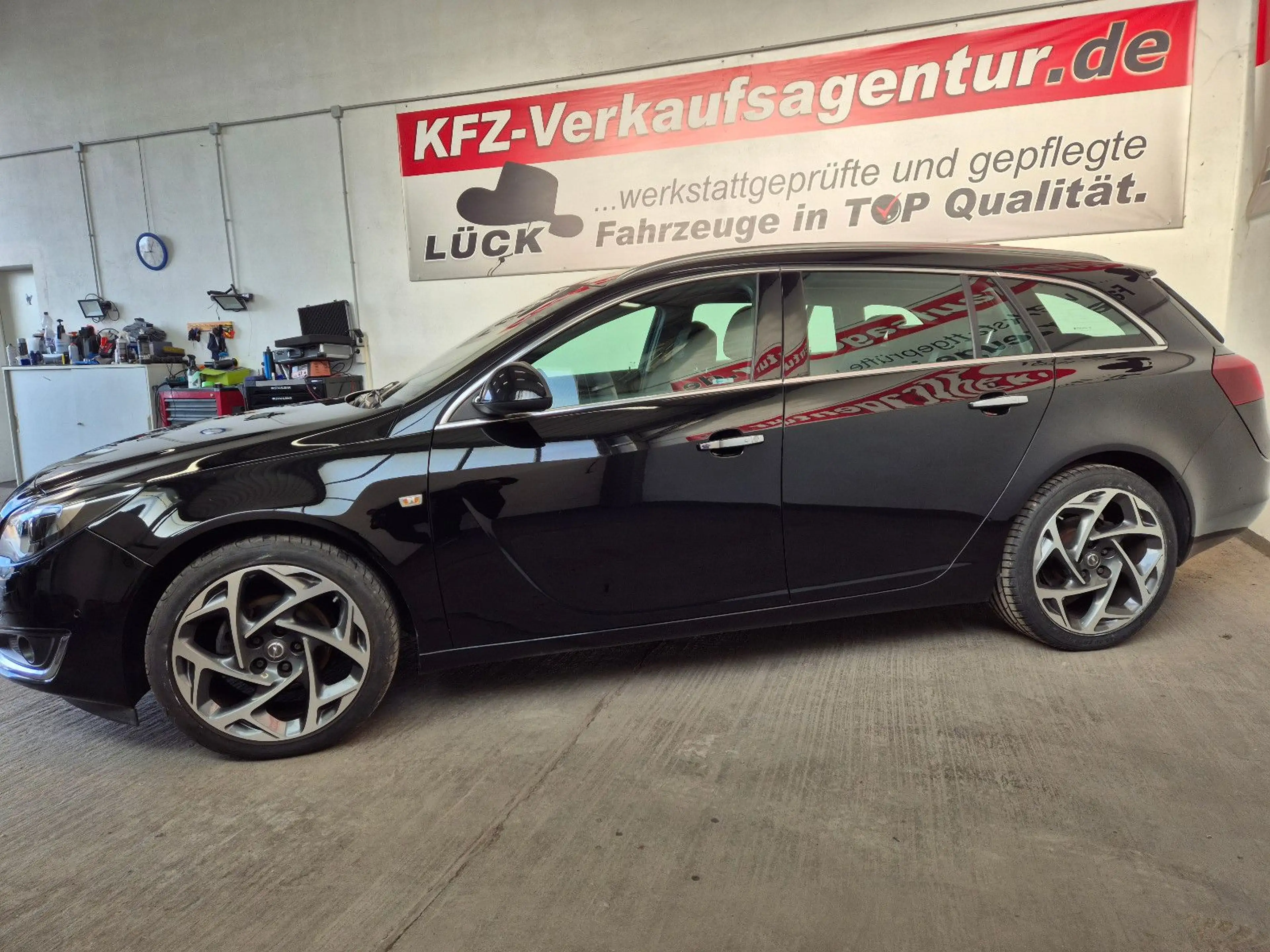 Opel Insignia A Sports Tourer Business Innovation — photo 8