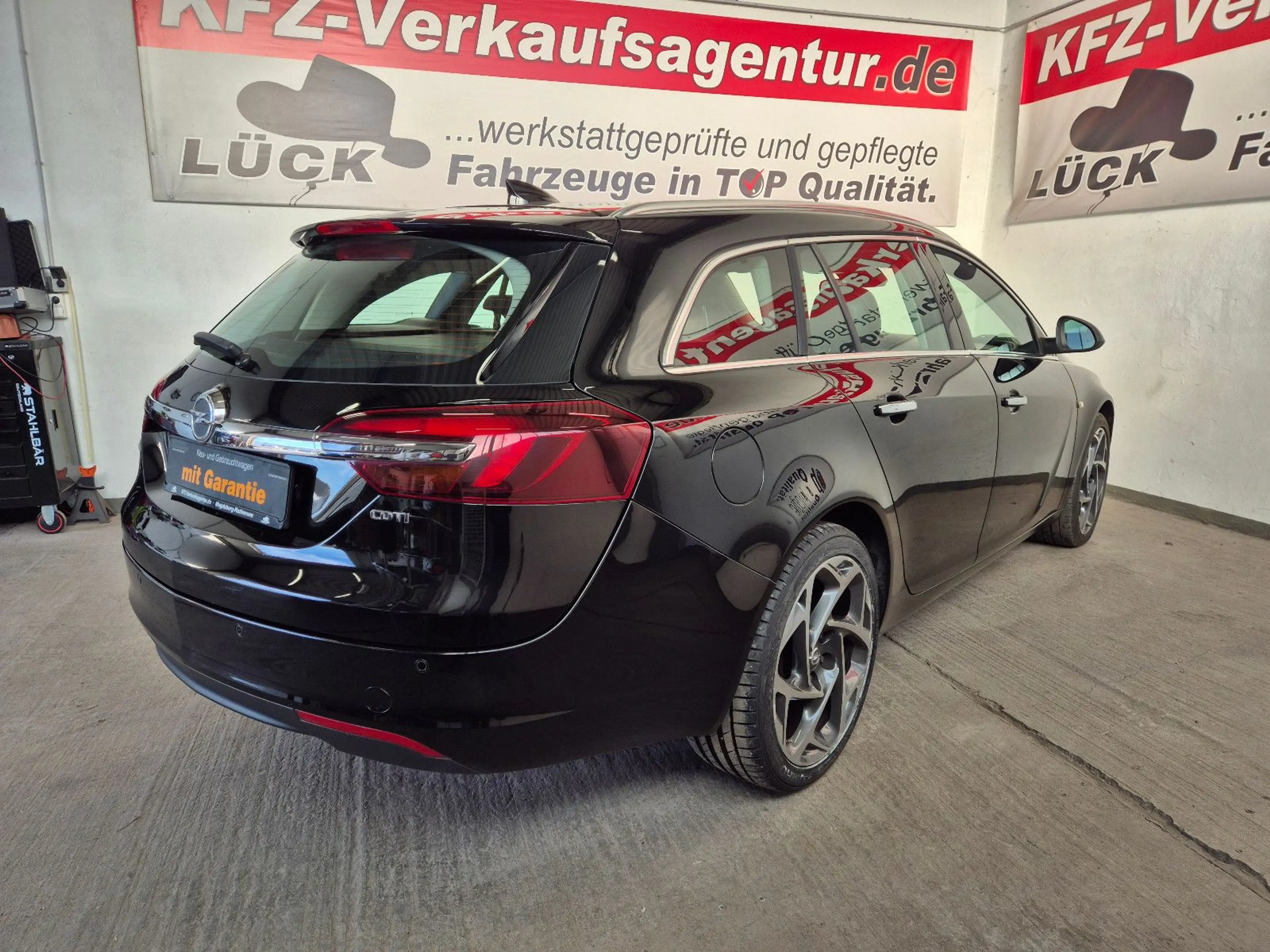 Opel Insignia A Sports Tourer Business Innovation — photo 14