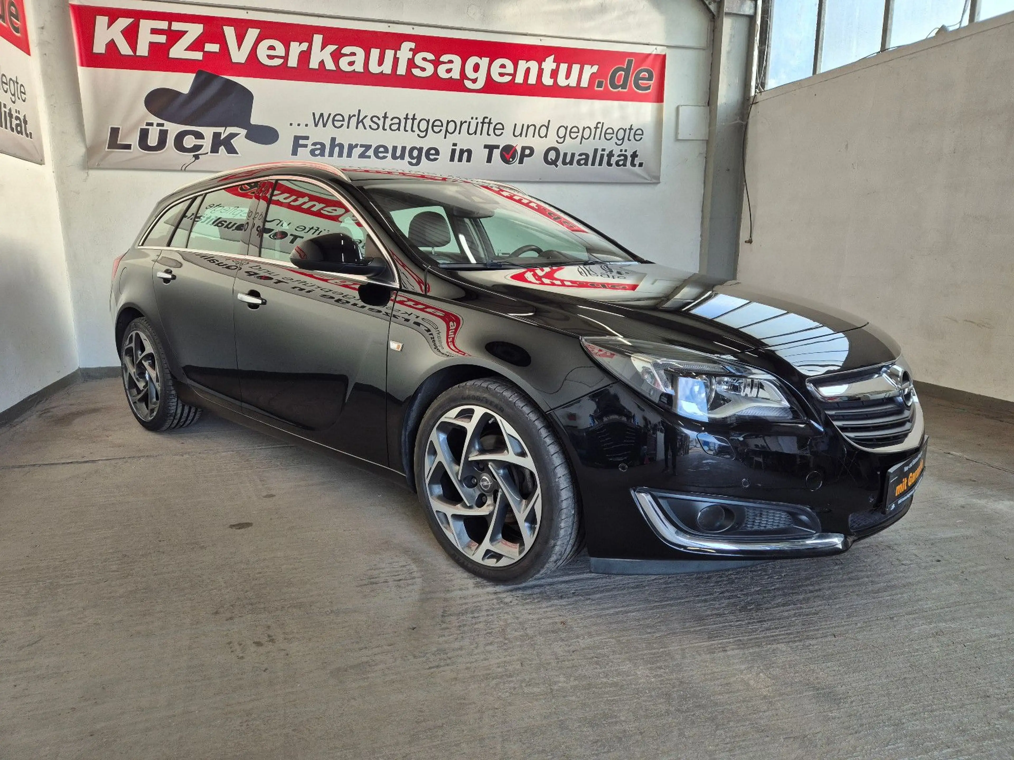 Opel Insignia A Sports Tourer Business Innovation — photo 3