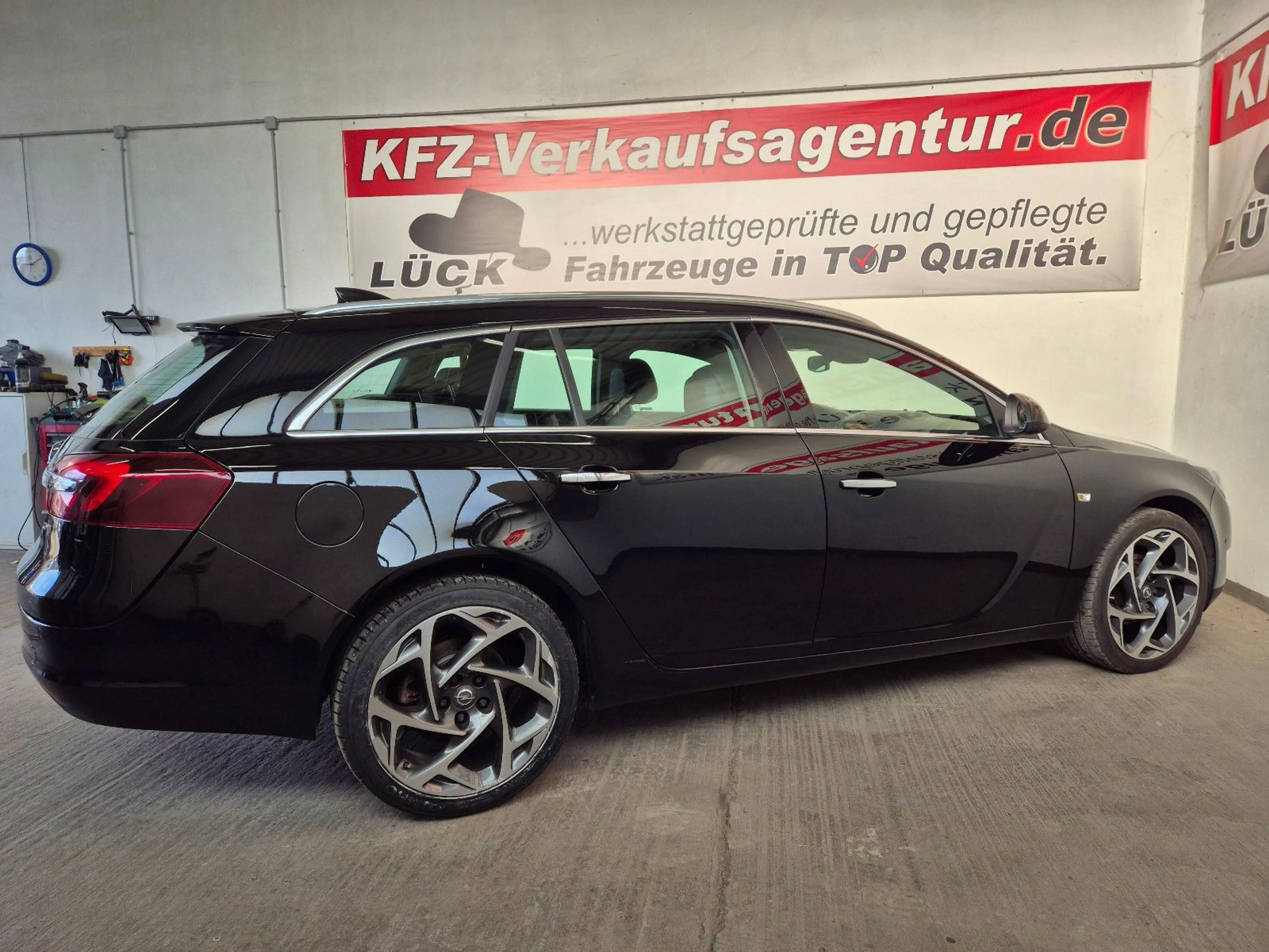 Opel Insignia A Sports Tourer Business Innovation — photo 16