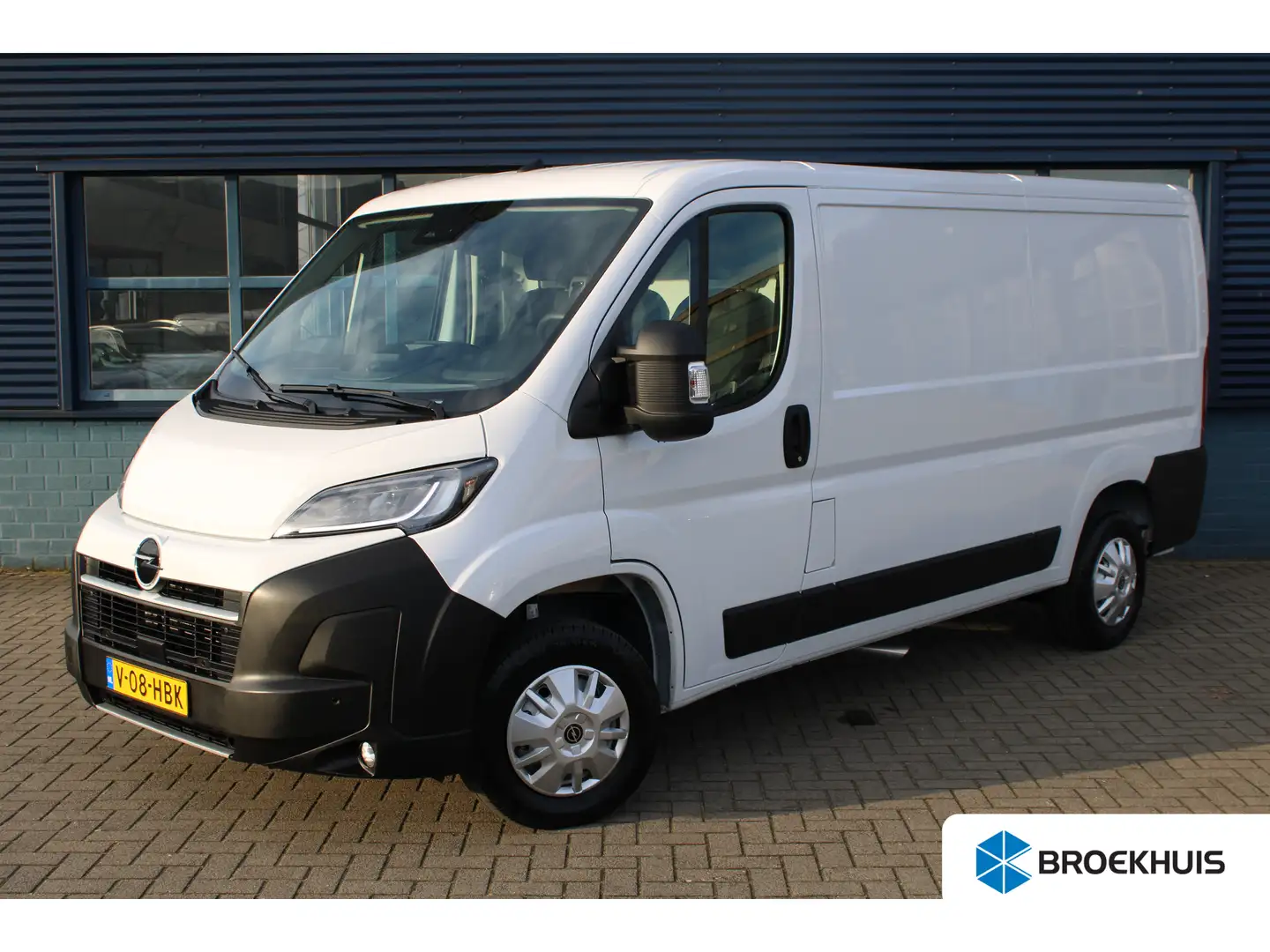 Opel Movano L2H1 2.2D 120 PK BETIMMERING LAADRUIMTE | TREKHAAK Wit - 1