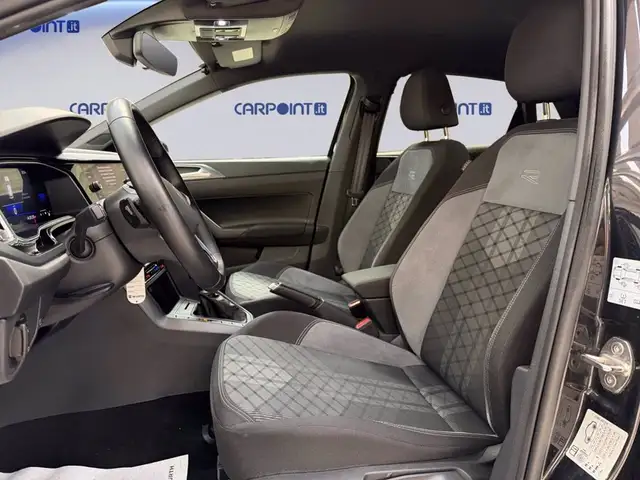Volkswagen Polo view 10