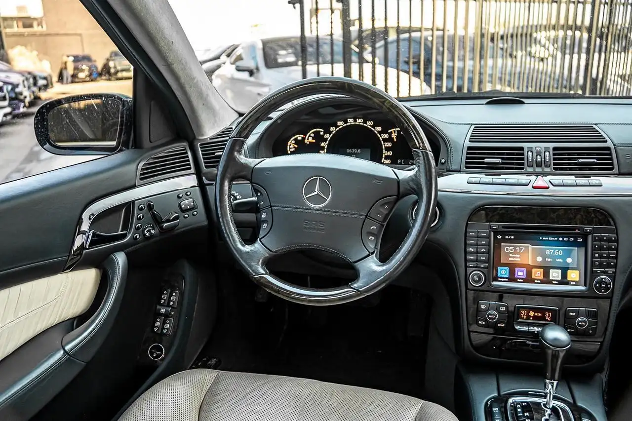 Mercedes-Benz S-Class снимка Mercedes-Benz S-Class